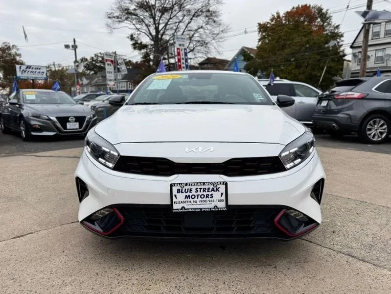 2023 Kia Forte - Image 2 of 12