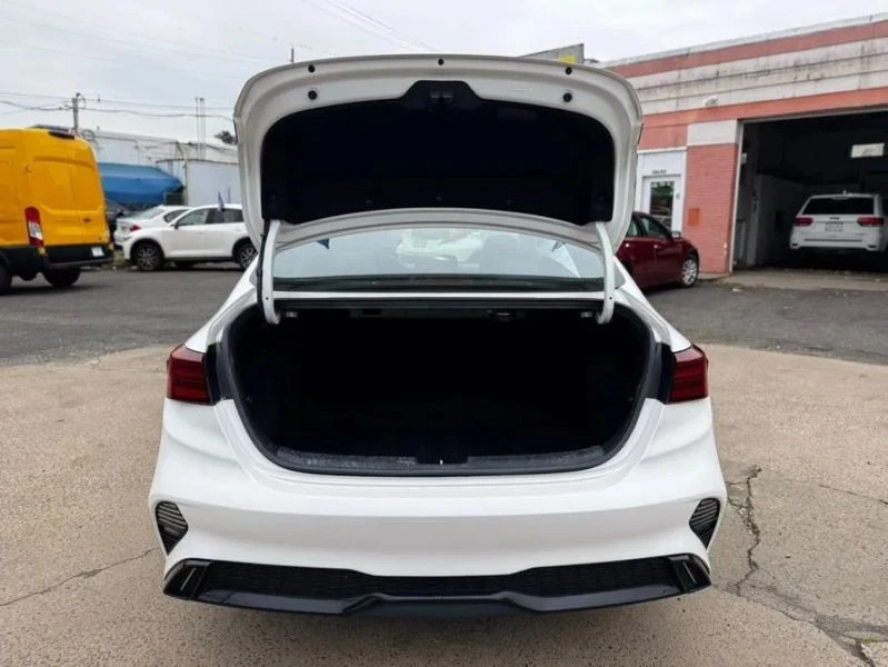 2023 Kia Forte - Image 12 of 12