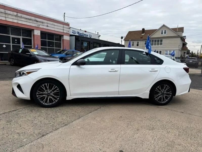 2023 Kia Forte - Image 7 of 12