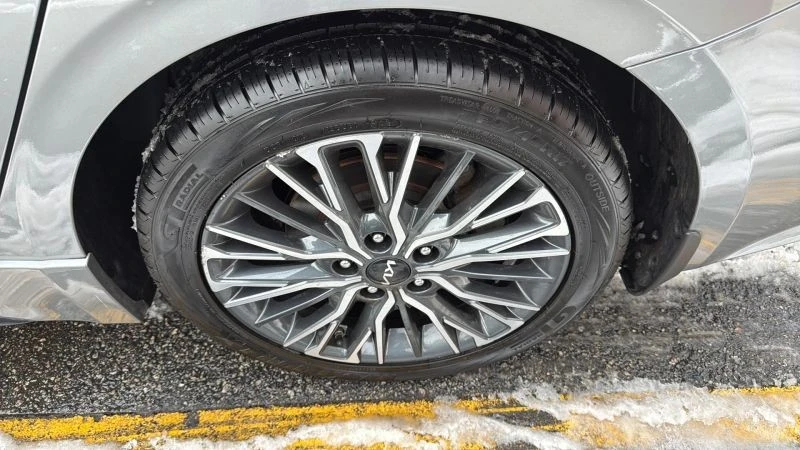 2023 Kia Forte - Image 9 of 12