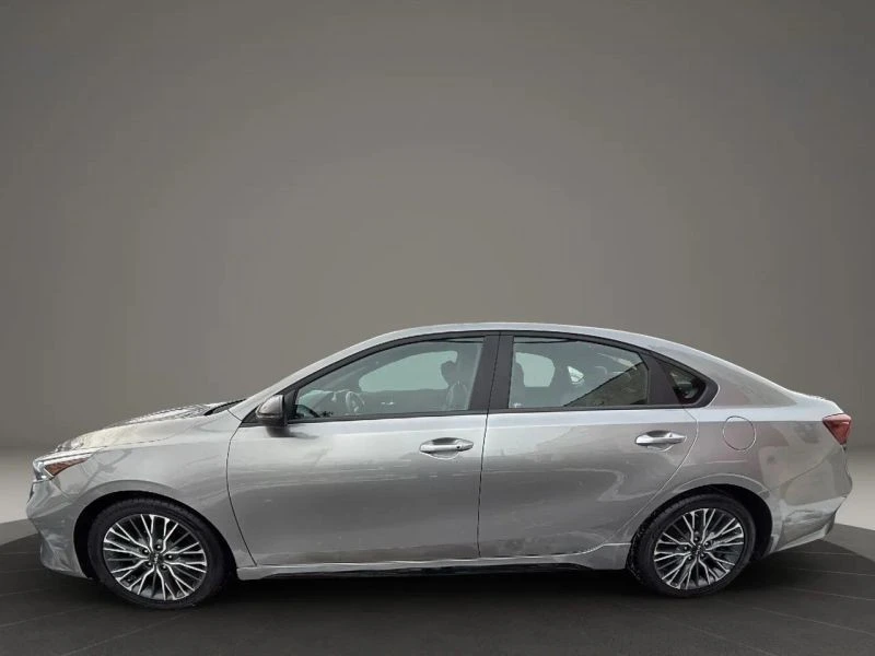 2023 Kia Forte - Image 8 of 12