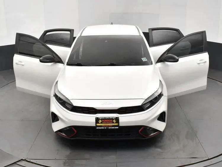 2023 Kia Forte - Image 10 of 12