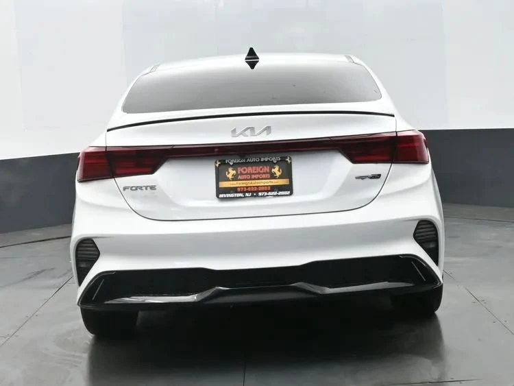 2023 Kia Forte - Image 8 of 12
