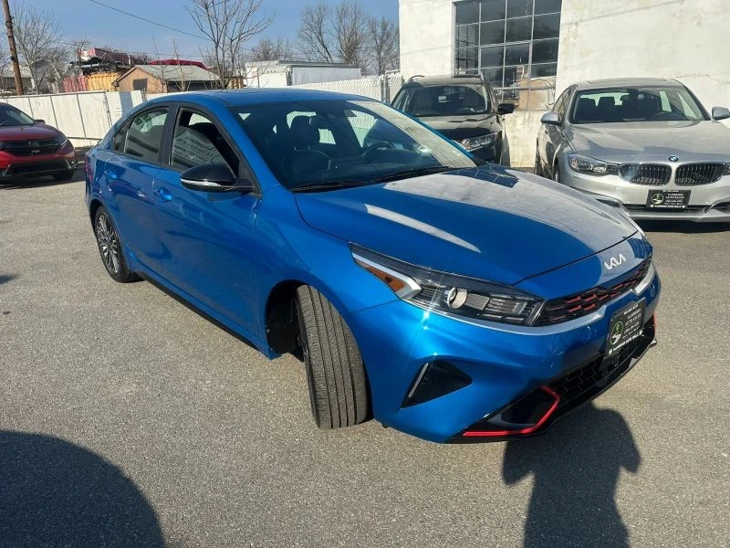 2023 Kia Forte - Image 4 of 12