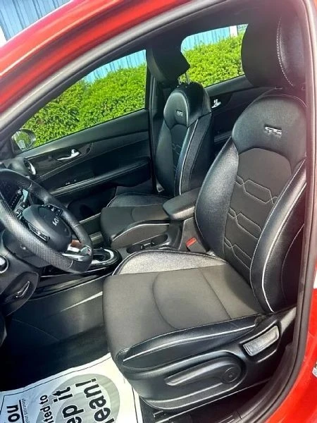 2023 Kia Forte - Image 5 of 12