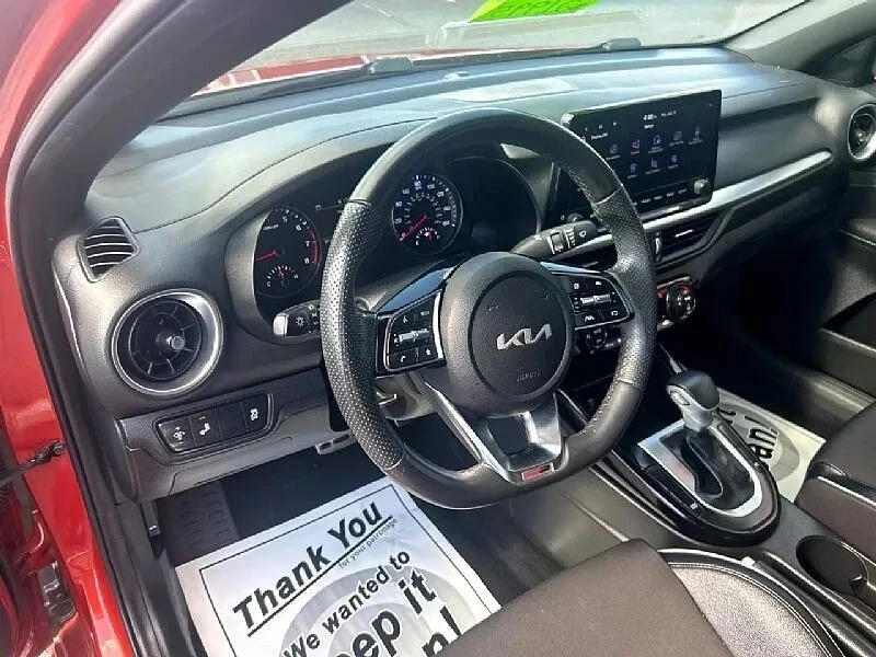 2023 Kia Forte - Image 6 of 12