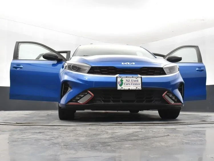 2023 Kia Forte - Image 11 of 12