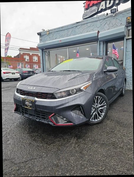 2023 Kia Forte - Image 4 of 12