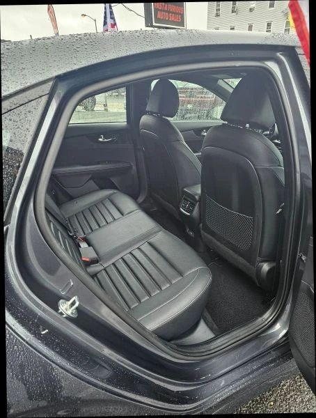 2023 Kia Forte - Image 9 of 12