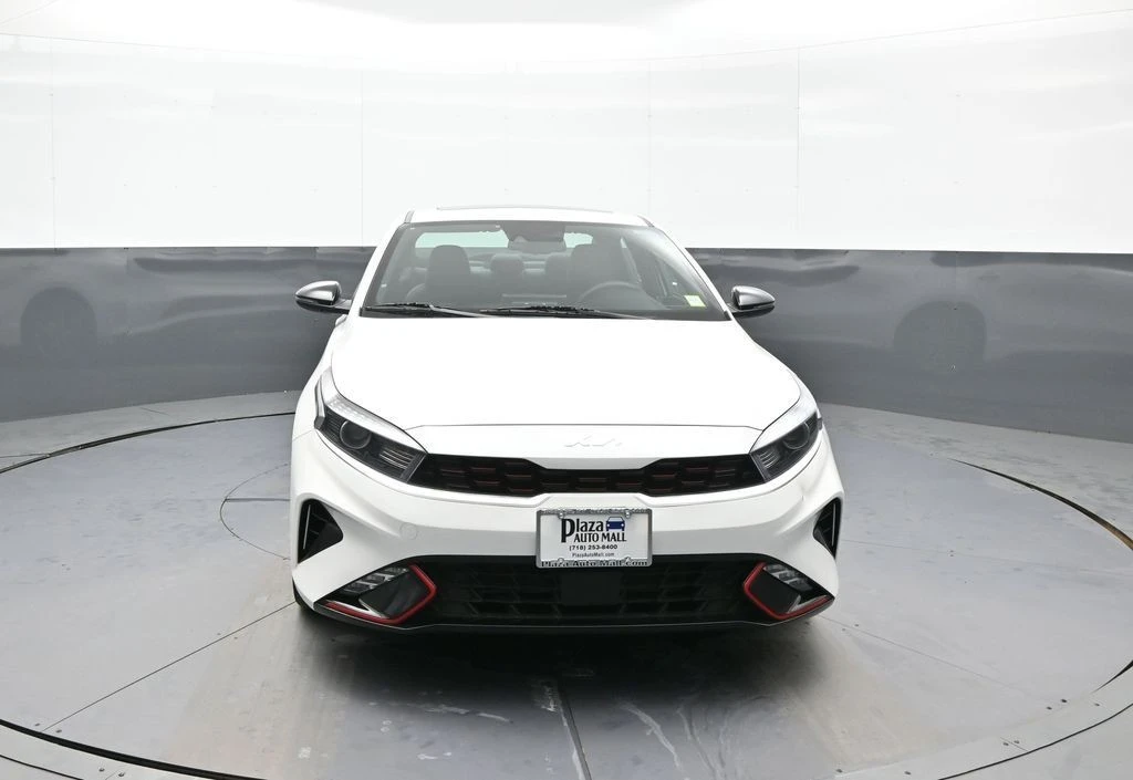 2023 Kia Forte - Image 2 of 12
