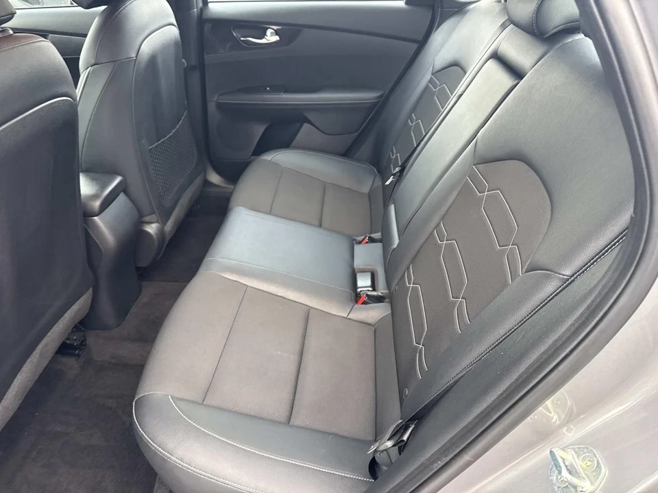2023 Kia Forte - Image 16 of 21