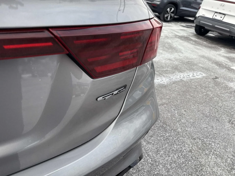 2023 Kia Forte - Image 6 of 21