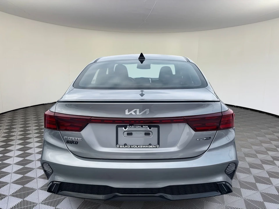 2023 Kia Forte - Image 4 of 21