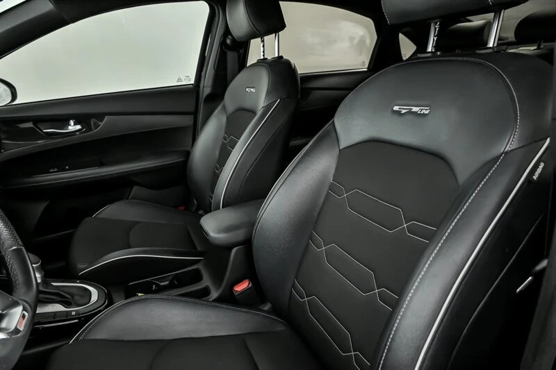2023 Kia Forte - Image 20 of 21