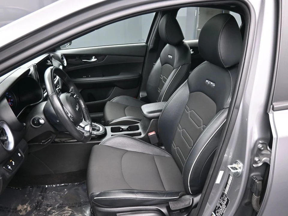 2023 Kia Forte - Image 19 of 21