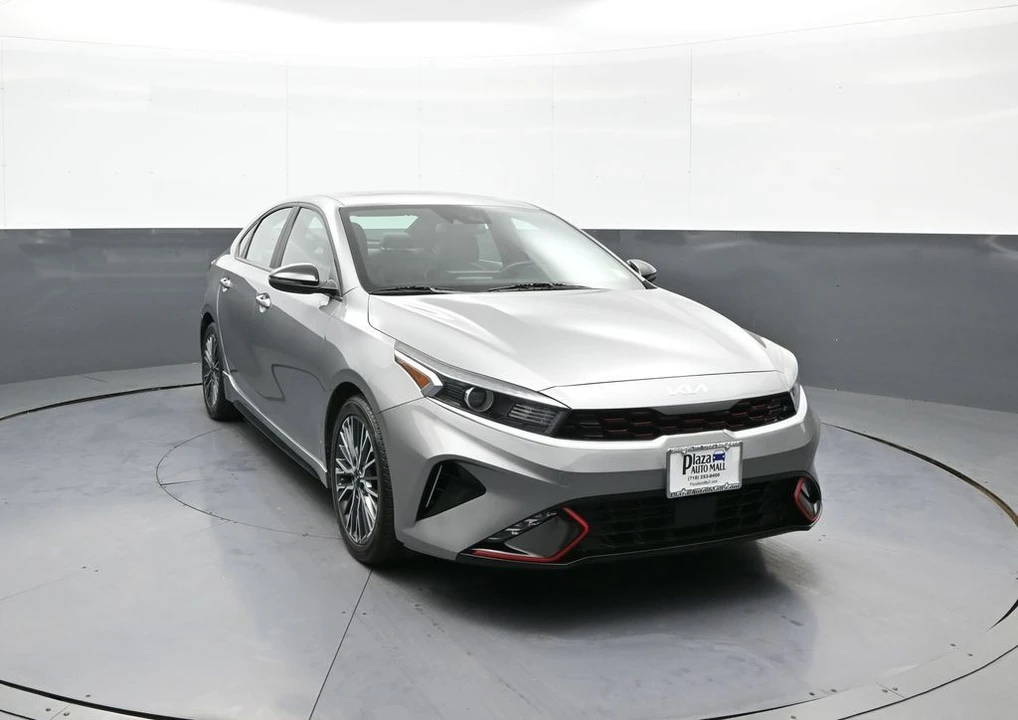 2023 Kia Forte - Image 3 of 12