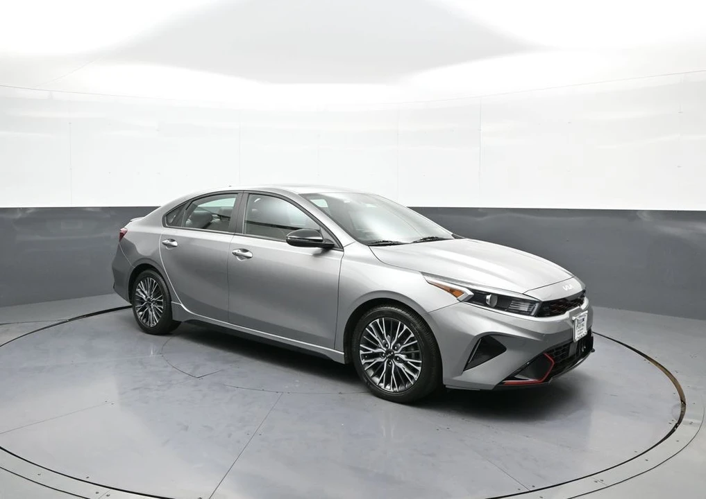 2023 Kia Forte - Image 4 of 21