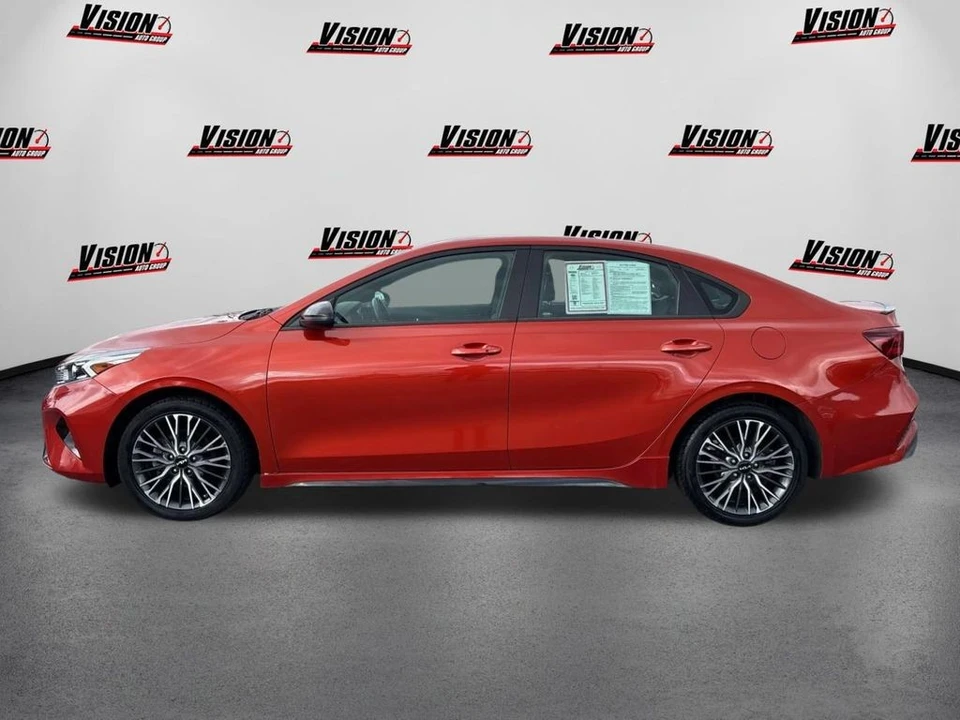 2023 Kia Forte - Image 8 of 12