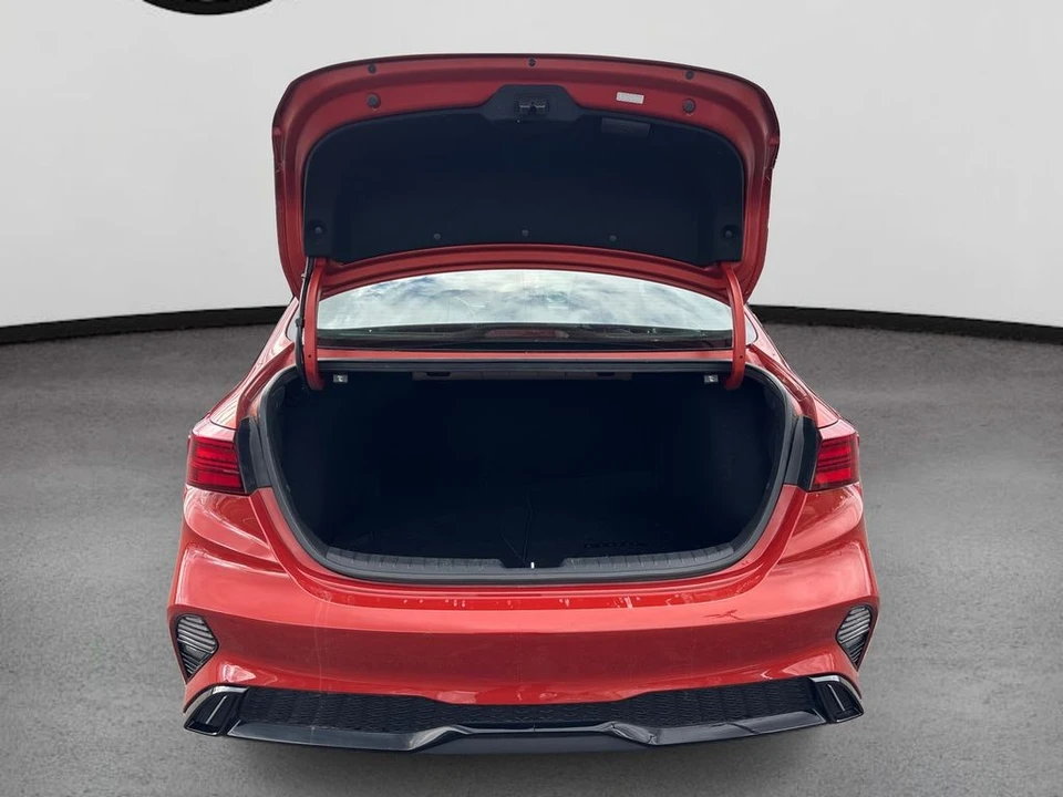 2023 Kia Forte - Image 11 of 12