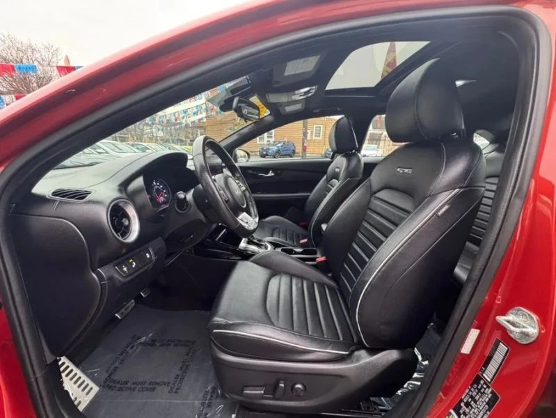 2023 Kia Forte - Image 9 of 12