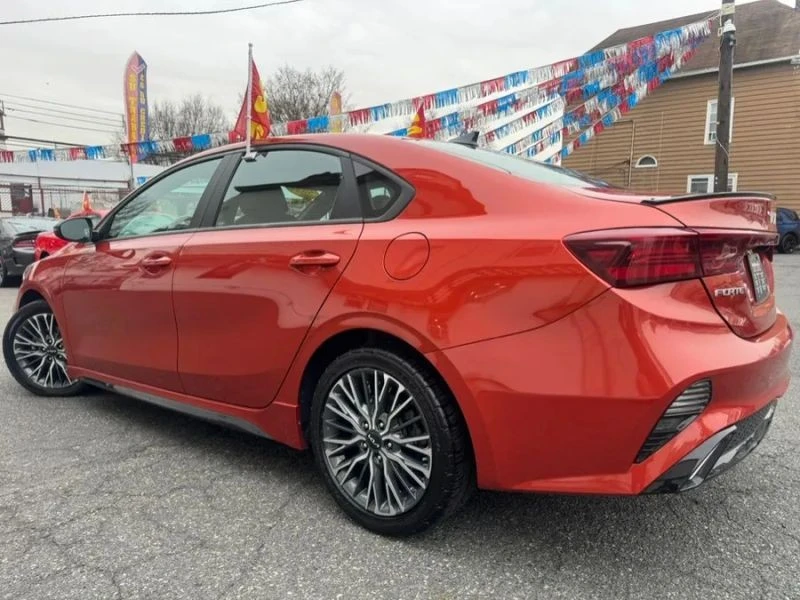 2023 Kia Forte - Image 3 of 12