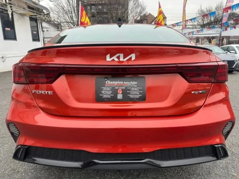2023 Kia Forte - Image 6 of 12