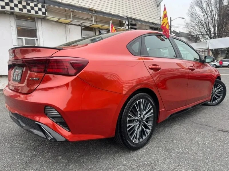 2023 Kia Forte - Image 4 of 12