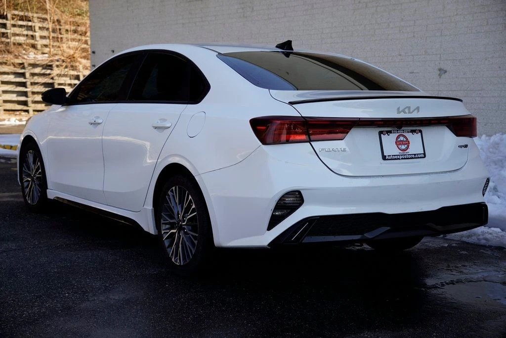 2023 Kia Forte - Image 4 of 12
