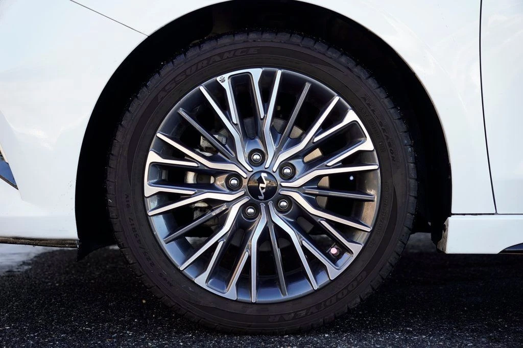 2023 Kia Forte - Image 11 of 12