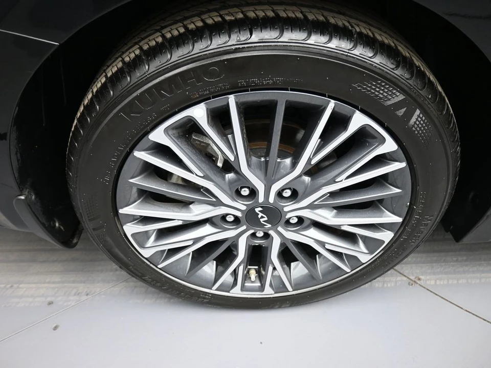 2023 Kia Forte - Image 12 of 12