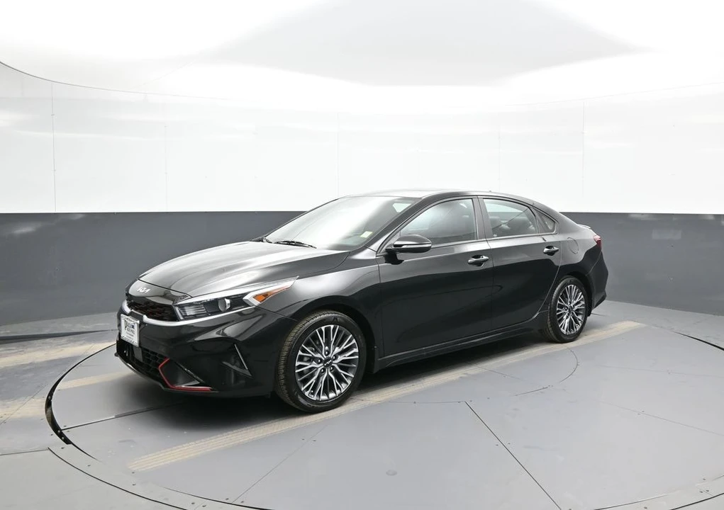 2023 Kia Forte - Image 10 of 12