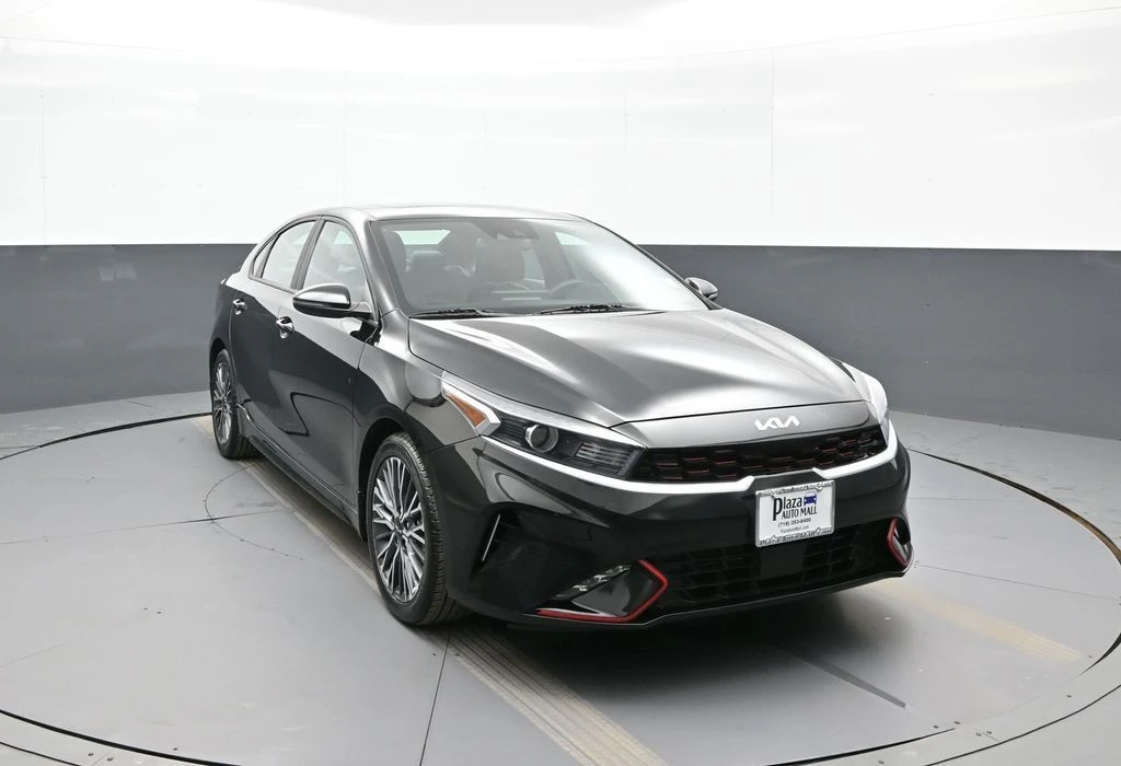 2023 Kia Forte - Image 3 of 12