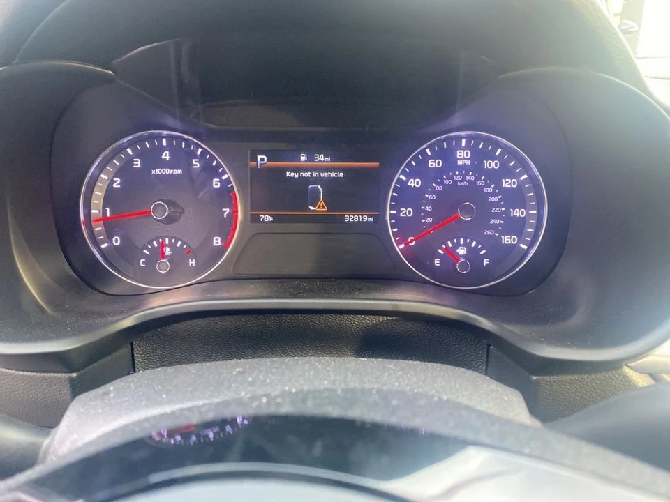 2023 Kia Forte - Image 3 of 12