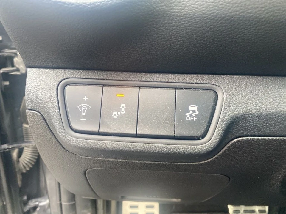 2023 Kia Forte - Image 7 of 12