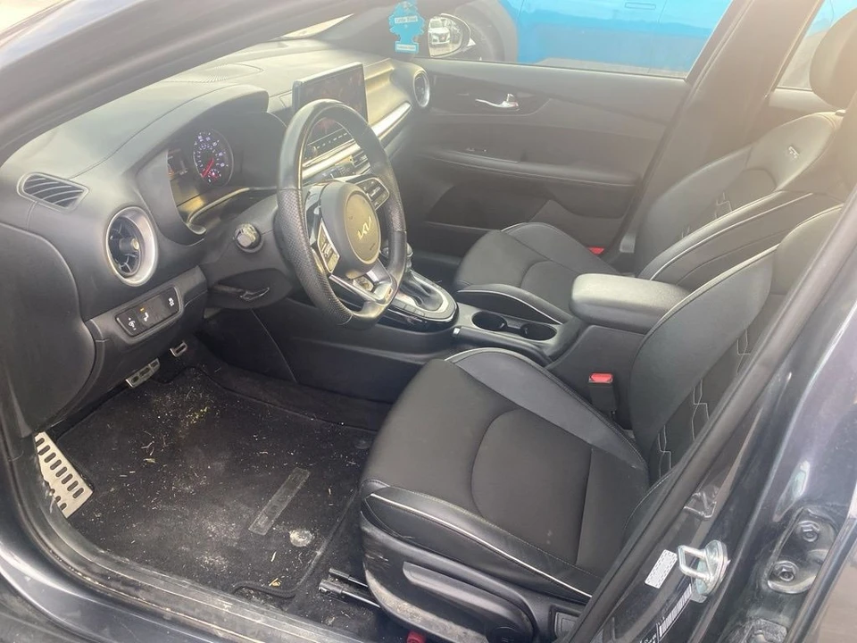 2023 Kia Forte - Image 10 of 12