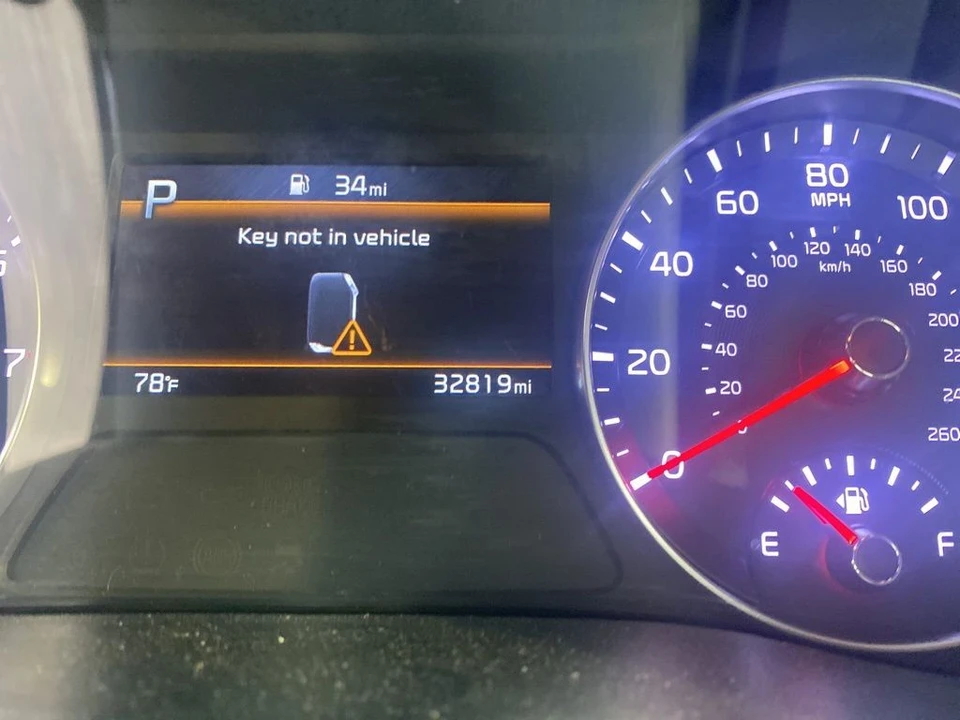 2023 Kia Forte - Image 2 of 12