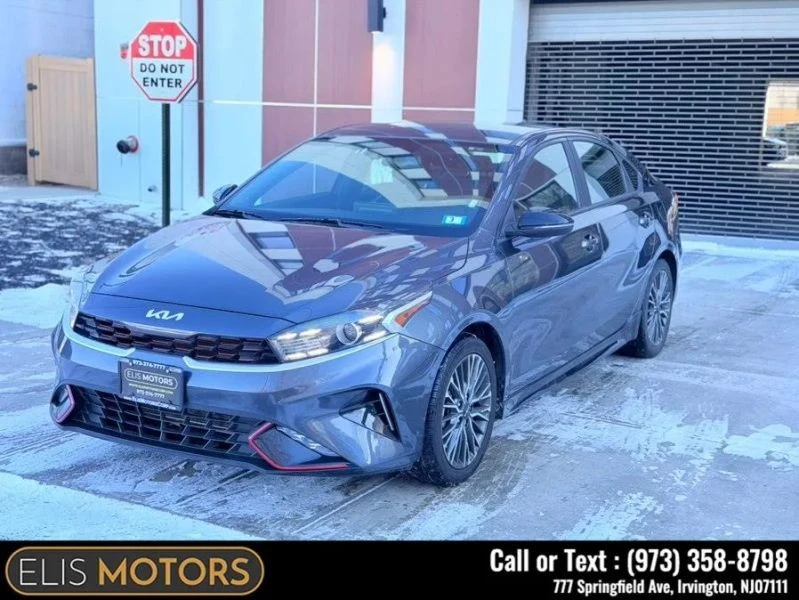 2023 Kia Forte - Image 2 of 12
