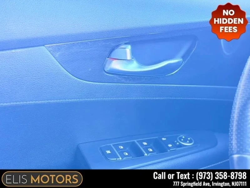 2023 Kia Forte - Image 10 of 12