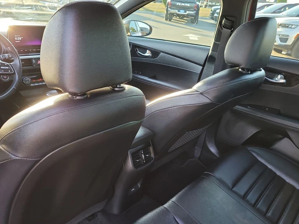 2023 Kia Forte - Image 10 of 12
