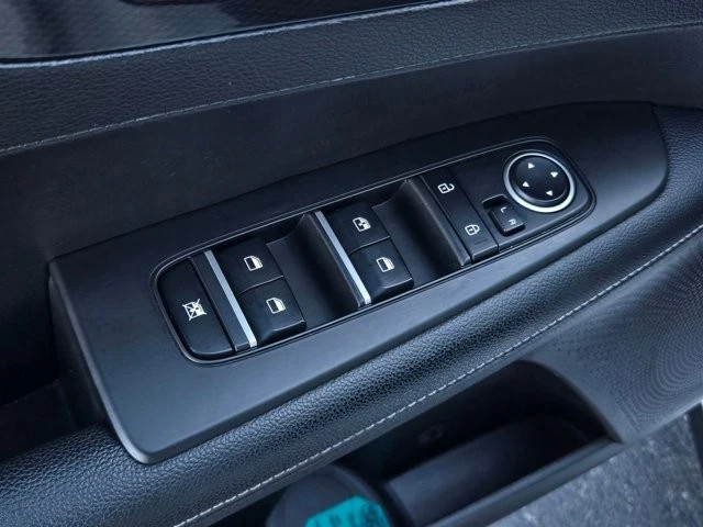 2023 Kia Forte - Image 9 of 12