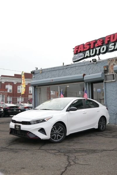 2023 Kia Forte - Image 5 of 12