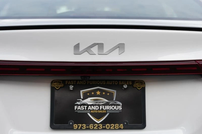 2023 Kia Forte - Image 10 of 12