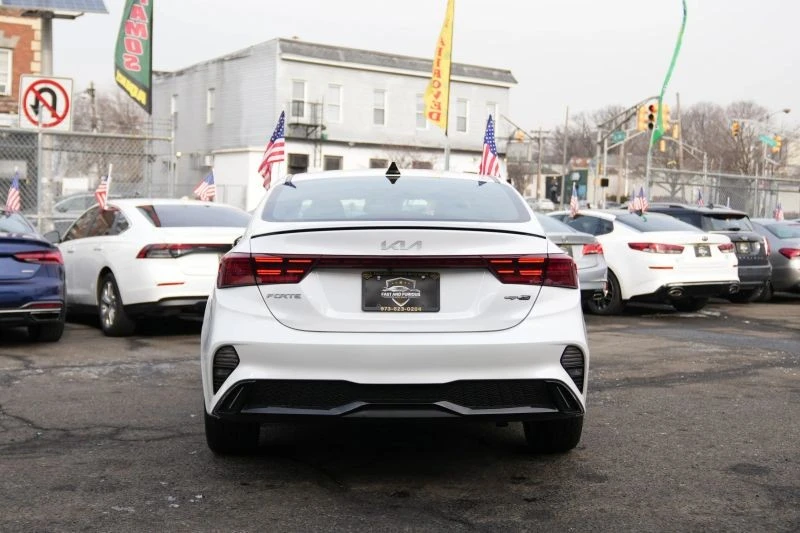 2023 Kia Forte - Image 6 of 12