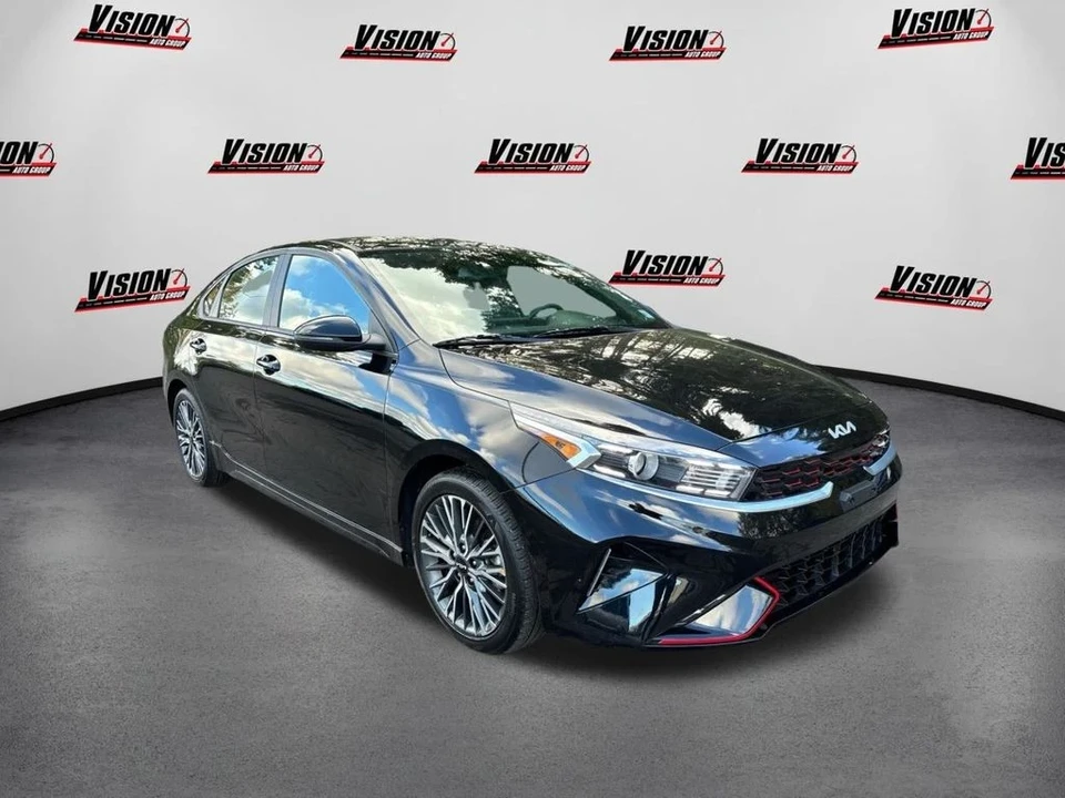 2023 Kia Forte - Image 3 of 12