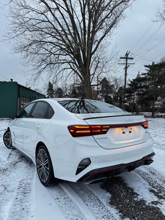 2023 Kia Forte - Image 4 of 19