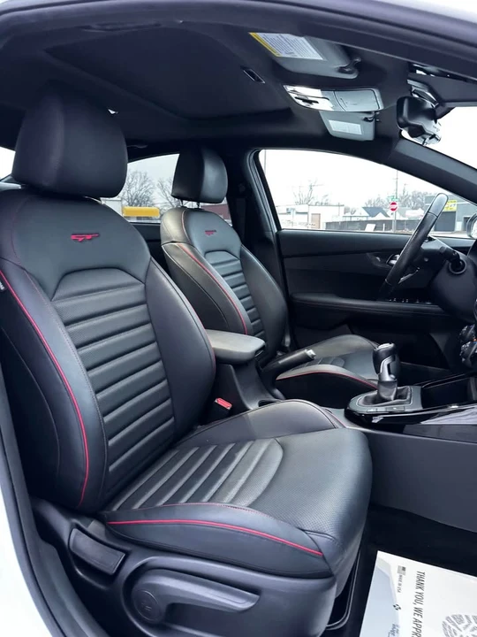 2023 Kia Forte - Image 17 of 19
