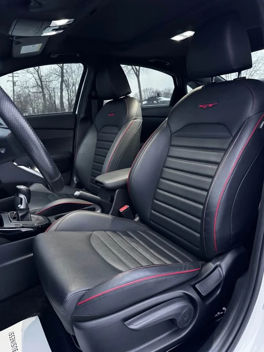 2023 Kia Forte - Image 11 of 19