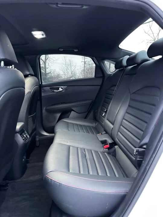 2023 Kia Forte - Image 13 of 19