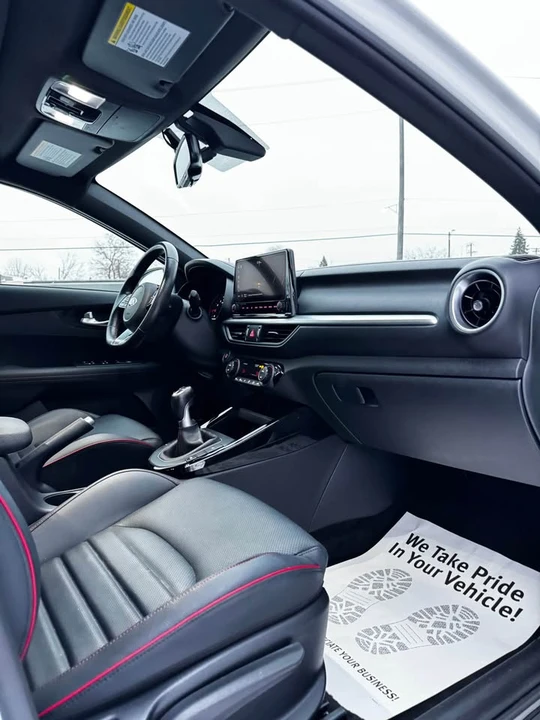 2023 Kia Forte - Image 14 of 19