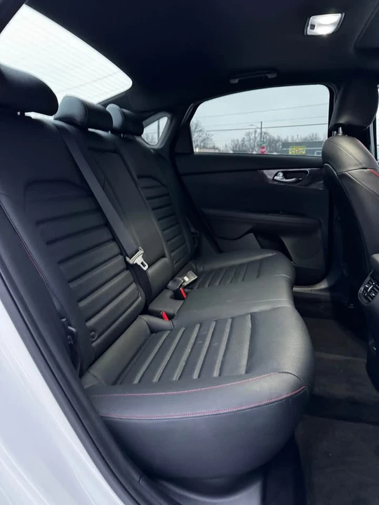 2023 Kia Forte - Image 15 of 19